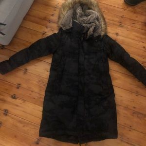 Vince Camuto Camo winter coat with fur